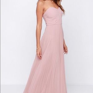 🎀 Pleated maxi dress